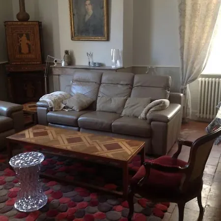 Ancien Presbytere Au Coeur Du Village Mauvezin (Gers)