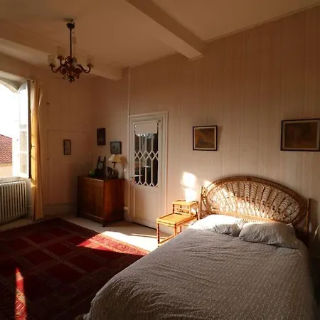 Ancien Presbytere Au Coeur Du Village * Mauvezin (Gers)