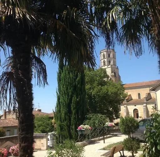 Ancien Presbytere Au Coeur Du Village Mauvezin (Gers)